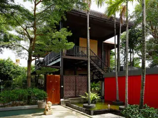 Nowoczesny dom otoczony zielenią - idealne miejsce na kite camp lub relaks po wyjazdach kitesurfingowych z KiteAway.